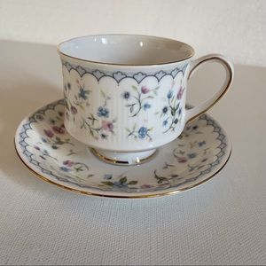 Vtg Paragon Florabella By Appointment To HM Queen Tea Cup & Saucer England Set